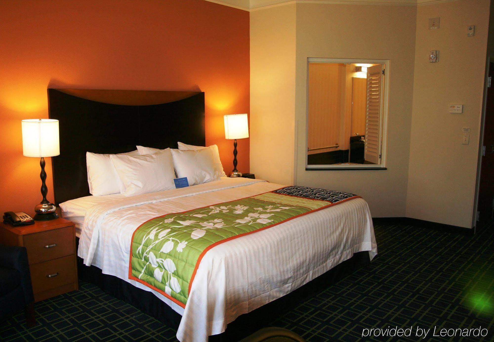 Fairfield Inn And Suites By Marriott Birmingham Pelham/I-65 Room photo
